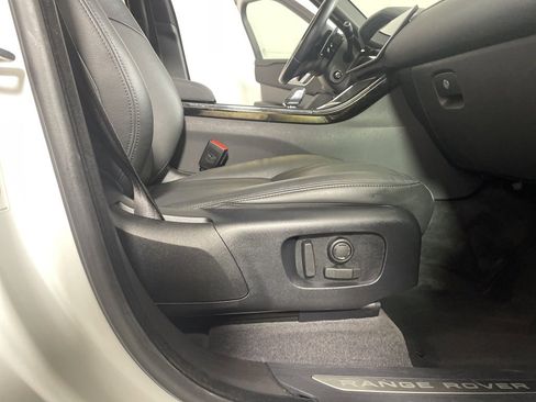 Used 2025 Land Rover Range Rover Velar Dynamic SE image 32