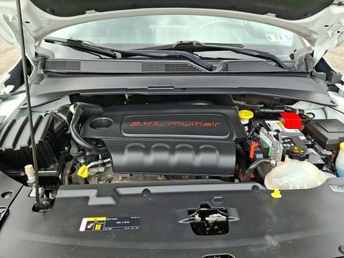 Used 2022 Jeep Compass Latitude w/ Sun and Sound Group image 28