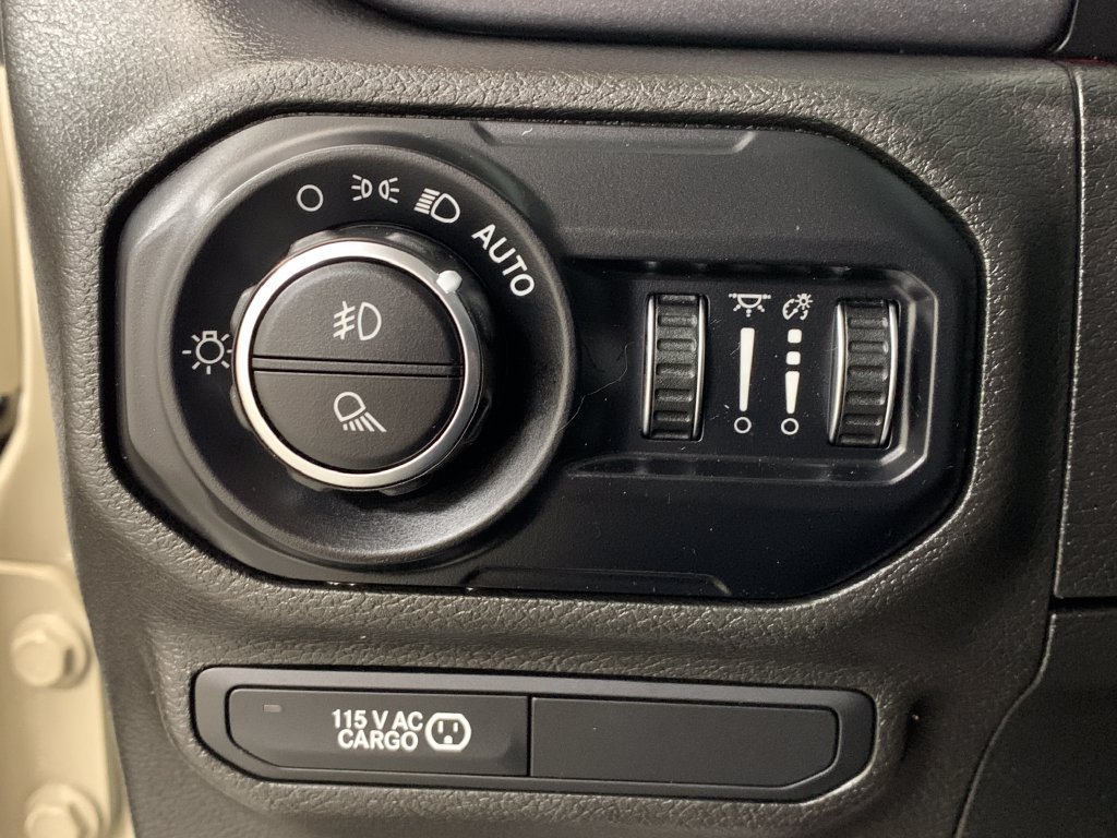 Used 2022 Jeep Gladiator Mojave w/ Cold Weather Group AWD/4WD image 24