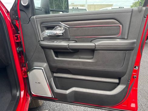 New 2026 RAM 2500 Laramie AWD/4WD image 28