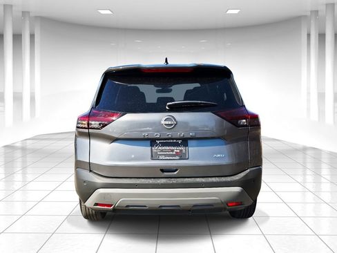 Used 2023 Nissan Rogue S image 4