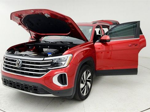 Used 2024 Volkswagen Atlas SE image 10