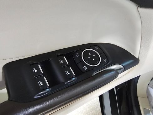 Used 2015 Lincoln MKC FWD w/ Equipment Group 101A Select image 22