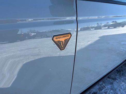 Used 2024 Ford Bronco Badlands image 10