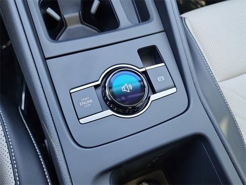 New 2025 Volkswagen Tiguan SE image 21