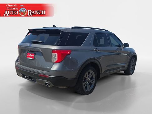 Used 2021 Ford Explorer XLT w/ Equipment Group 202A AWD/4WD image 5