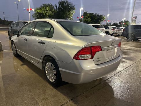 Used 2010 Honda Civic DX-VP image 4