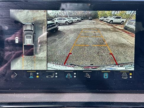 Certified 2022 GMC Sierra 1500 AT4 w/ AT4 Premium Package image 15