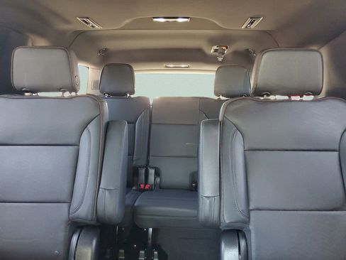 Used 2023 Chevrolet Suburban High Country image 21