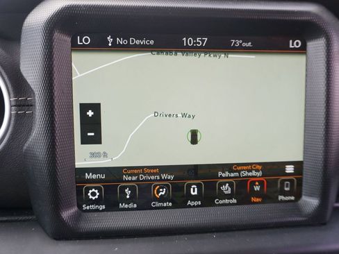 Used 2018 Jeep Wrangler Unlimited Sahara image 9