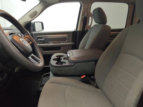 Used 2020 RAM 1500 Classic SLT image 17