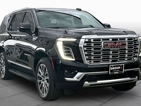 Used 2026 GMC Yukon Denali AWD/4WD image 3