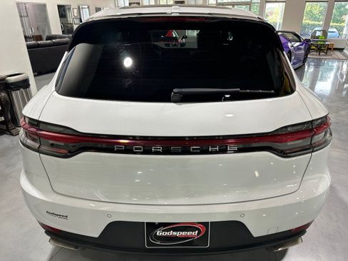 Used 2019 Porsche Macan AWD/4WD image 30