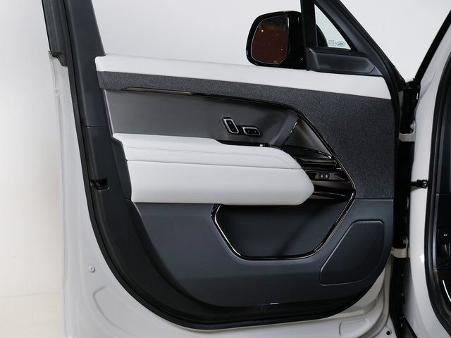 New 2026 Land Rover Range Rover Sport SE AWD/4WD image 25