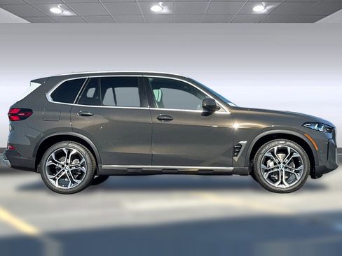 Used 2026 BMW X5 xDrive40i AWD/4WD image 8