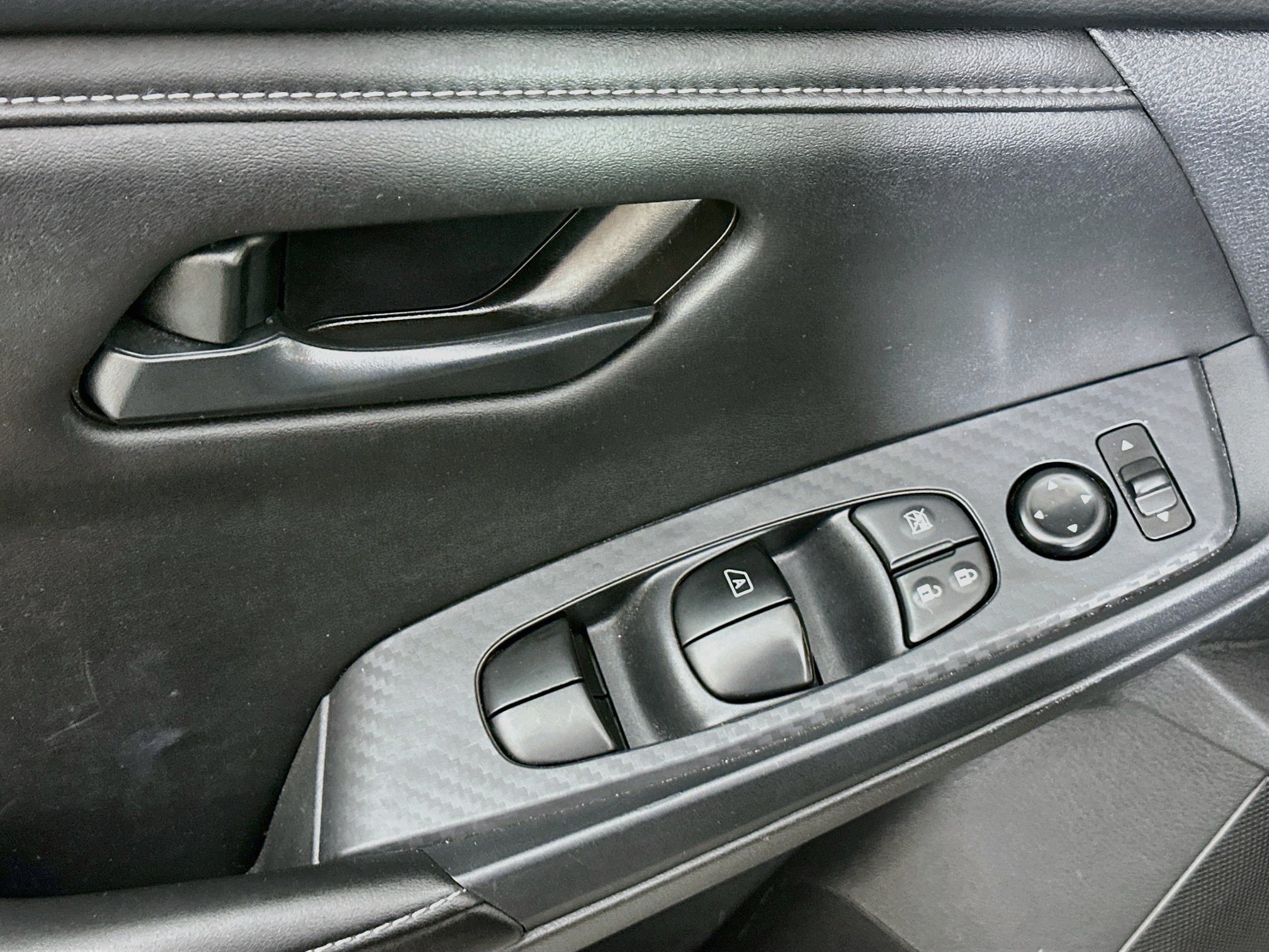 Used 2025 Nissan Sentra S FWD image 15