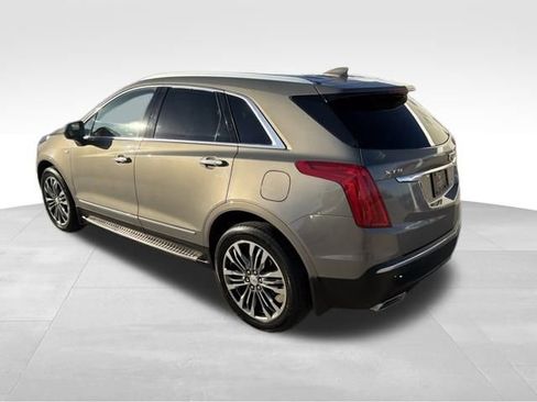 Used 2017 Cadillac XT5 Premium Luxury image 4