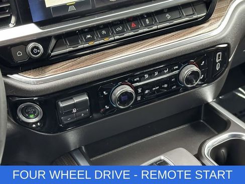 Used 2024 Chevrolet Silverado 1500 LT Trail Boss w/ Convenience Package II AWD/4WD image 8