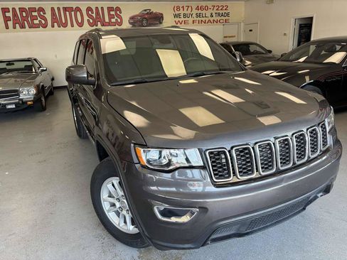 Used 2020 Jeep Grand Cherokee Laredo RWD image 5