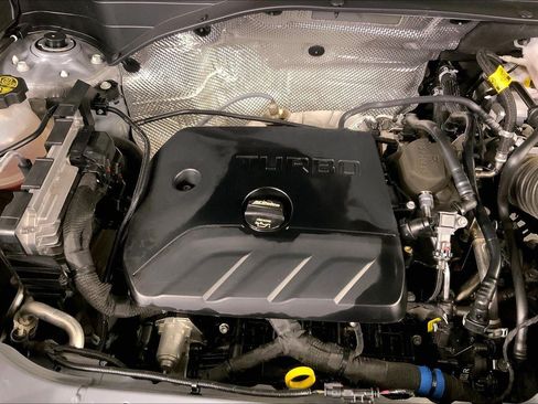 Used 2025 Chevrolet TrailBlazer LT AWD/4WD image 30
