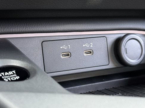 New 2026 Nissan Sentra SR w/ Floor Mat Package FWD image 10