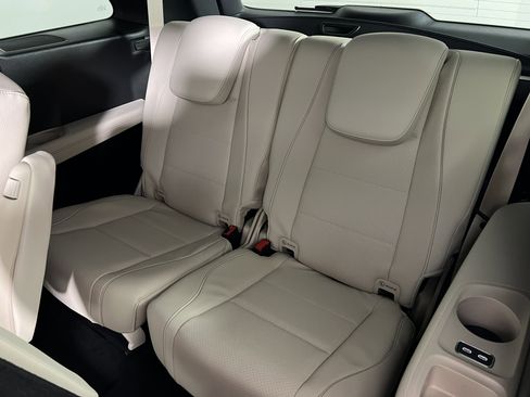 New 2025 Mercedes-Benz GLS 450 4MATIC image 22