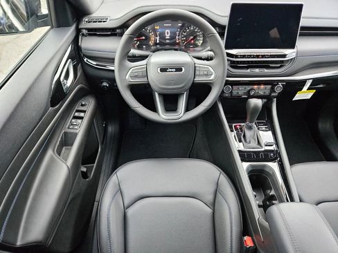 New 2025 Jeep Compass Limited w/ Sun & Sound Group image 12