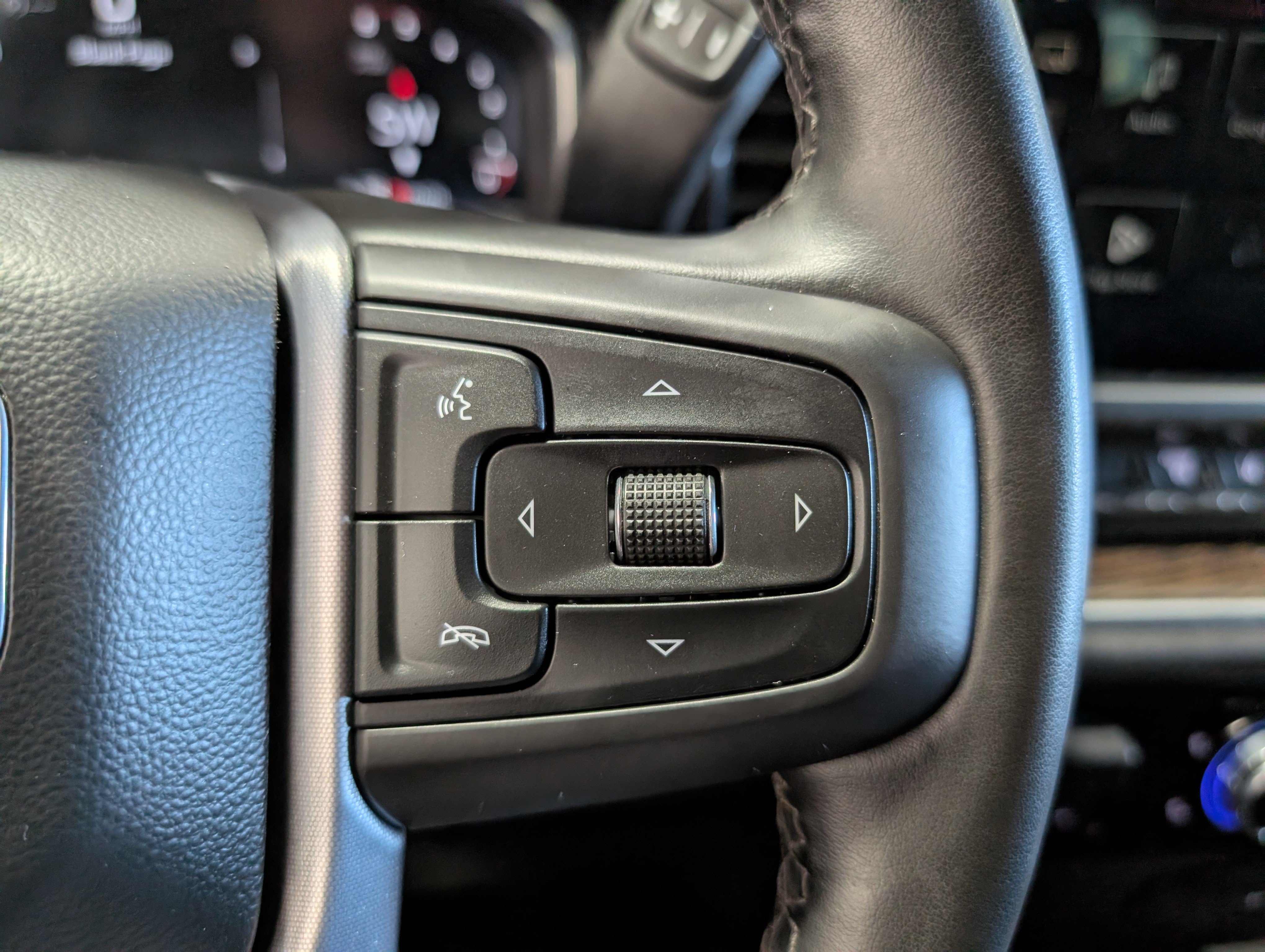 Used 2025 GMC Sierra 2500 SLE w/ Preferred Package AWD/4WD image 24