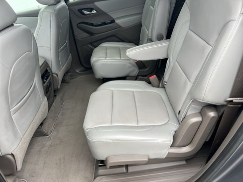 Used 2020 Chevrolet Traverse LT w/ LT Premium Package AWD/4WD image 21