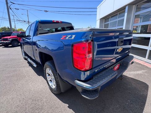 Used 2018 Chevrolet Silverado 1500 LT w/ All Star Edition AWD/4WD image 3