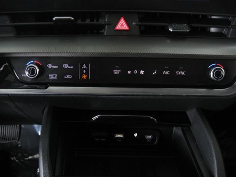 Used 2024 Kia Sportage SX Prestige image 15