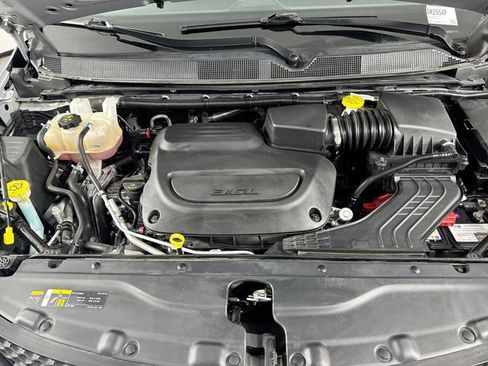 Used 2023 Chrysler Voyager LX FWD image 27