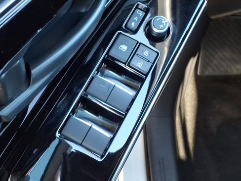 Certified 2023 Subaru Solterra AWD image 29