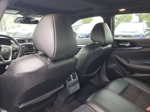 Used 2023 Nissan Maxima SR w/ Sport Mat Group FWD image 13