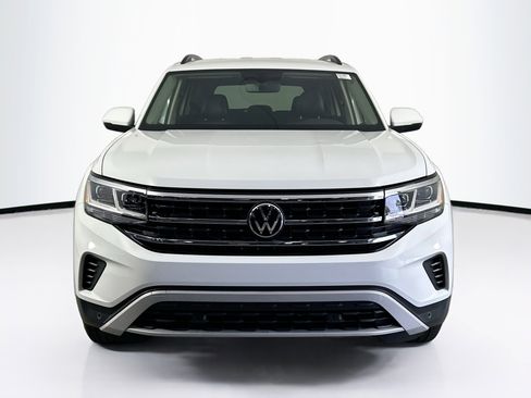 Used 2023 Volkswagen Atlas SE image 2