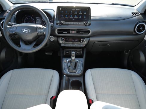 Certified 2023 Hyundai Kona SEL w/ Convenience Package image 10