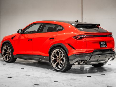 Used 2024 Lamborghini Urus Performante AWD/4WD image 7
