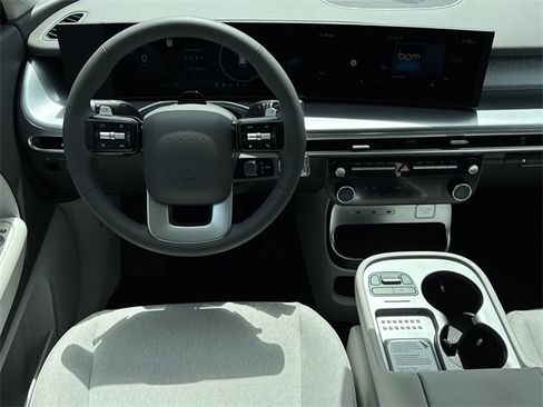 New 2026 Hyundai Ioniq 9 SE image 17