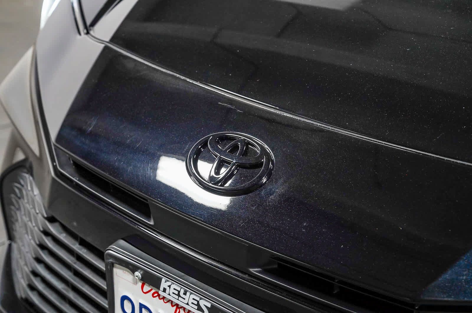 Used 2025 Toyota Camry LE w/ Convenience Package FWD image 8