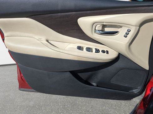 Used 2020 Nissan Murano Platinum w/ Cargo Package image 26