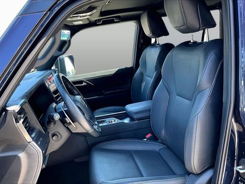Used 2025 Lexus GX 550 w/ Accessory Package (Z1) AWD/4WD image 8