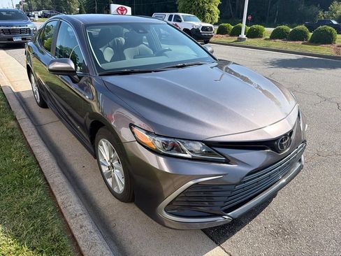 Used 2024 Toyota Camry LE FWD image 5