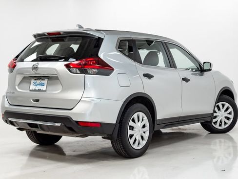 Used 2020 Nissan Rogue S FWD image 24