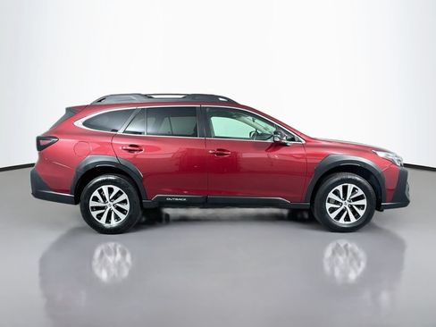 Used 2024 Subaru Outback Premium AWD/4WD image 6