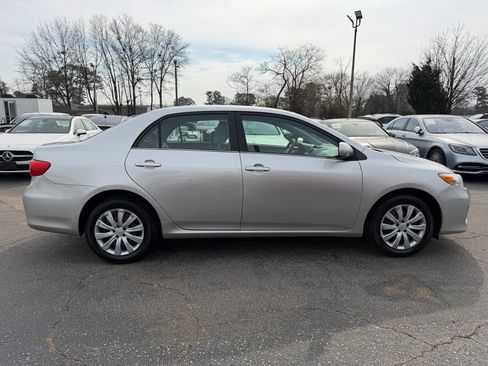 Used 2013 Toyota Corolla LE Special Edition image 9