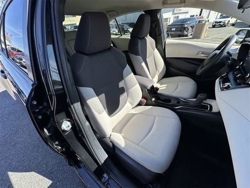 Used 2021 Toyota Corolla LE w/ LE Convenience Package image 14