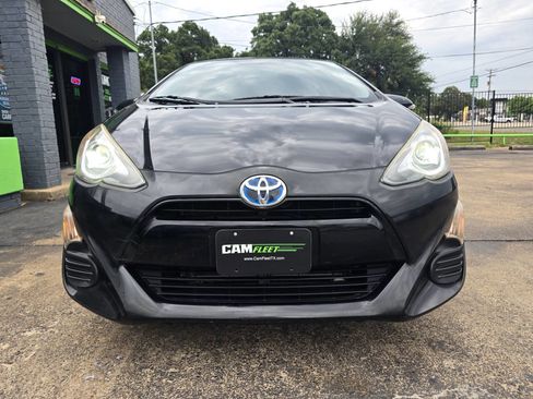 Used 2016 Toyota Prius C Two image 58