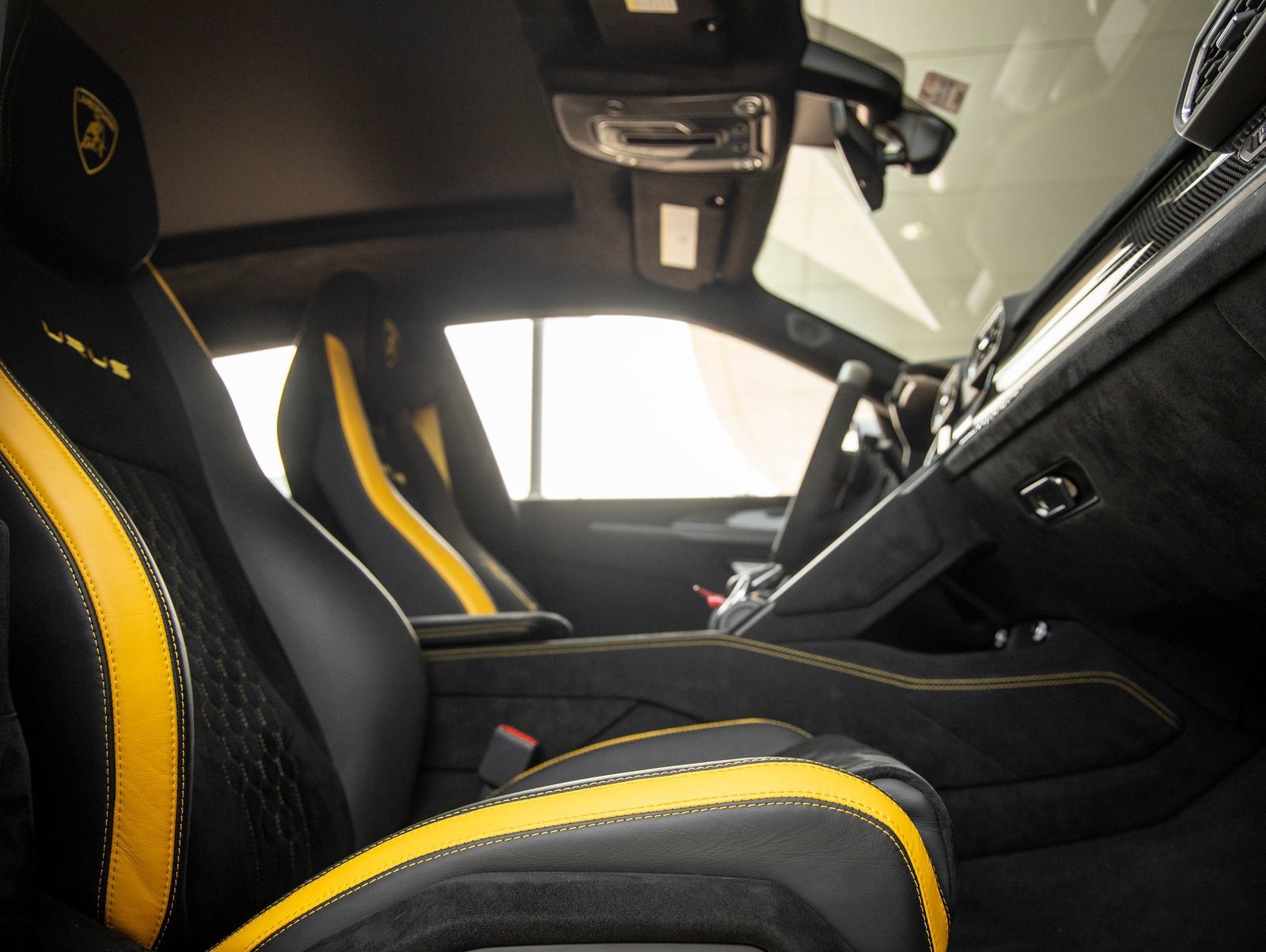 Used 2024 Lamborghini Urus Performante AWD/4WD image 52