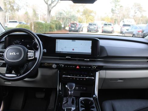 Certified 2023 Kia Carnival SX image 33