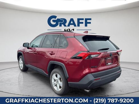 Used 2021 Toyota RAV4 LE AWD/4WD image 5